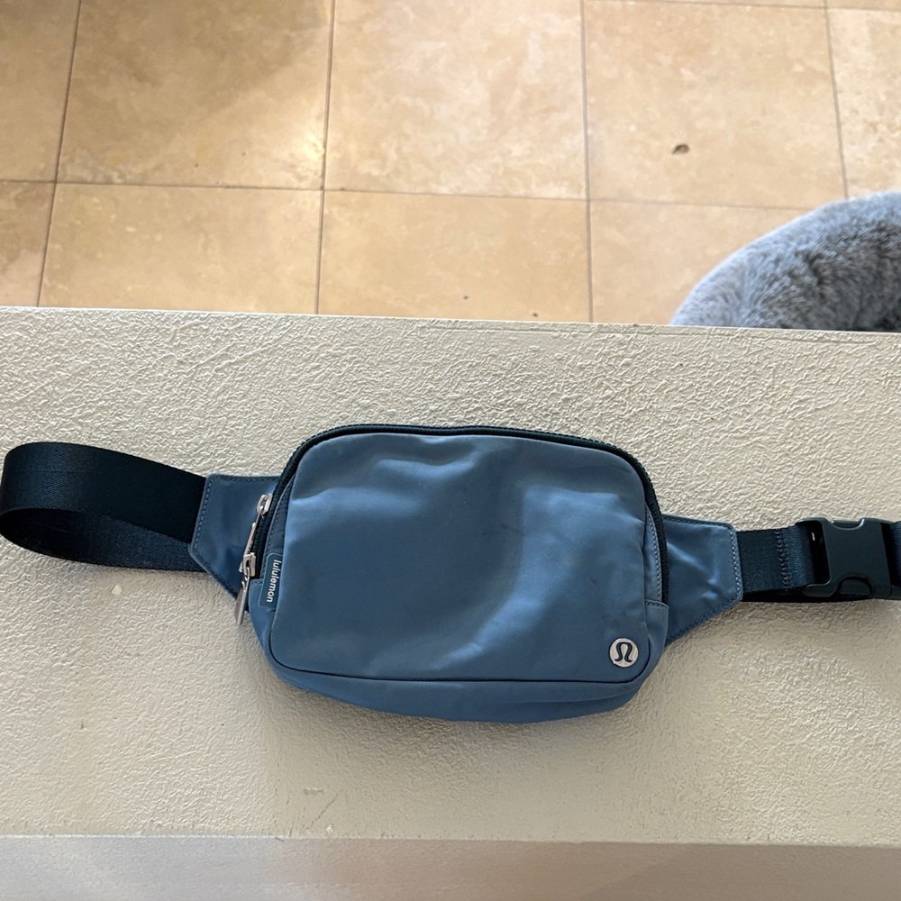 lululemon athletica XL Belt Bag